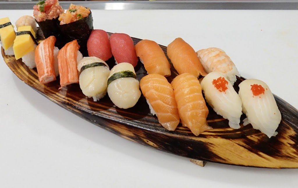 Restaurant Sushi Queen | 2871 Boulevard des Promenades, Sainte-Marthe-sur-le-Lac, QC J0N 1P0, Canada | Phone: (450) 413-1110