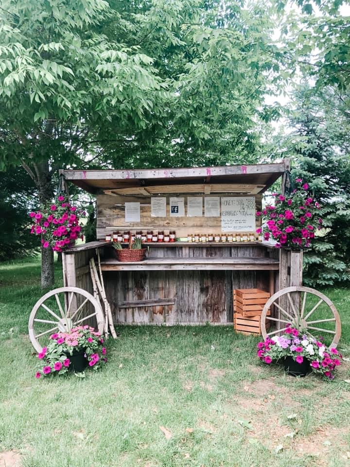 MoreRoses Apiaries & Honey | 29 Marine Dr, Hastings, ON K0L 1Y0, Canada | Phone: (416) 809-1561