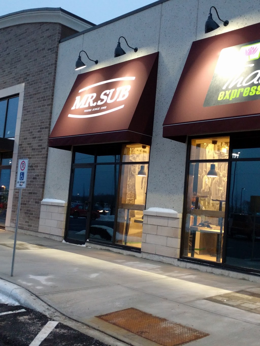 Mr.Sub | 300E Fourth Ave, St. Catharines, ON L2S 0E6, Canada | Phone: (905) 988-3635