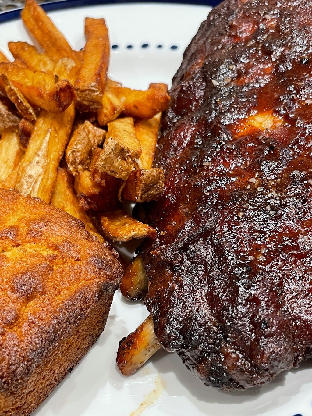 Bellows Barbecue | 2936 Bloor St W, Etobicoke, ON M8X 1B6, Canada | Phone: (416) 239-3812