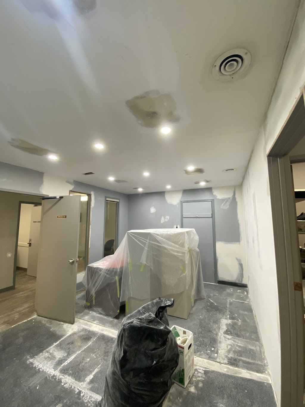 Zenith Painting and Renovations | 81 Lucas Ave, Winnipeg, MB R2R 2N2, Canada | Phone: (431) 336-6613