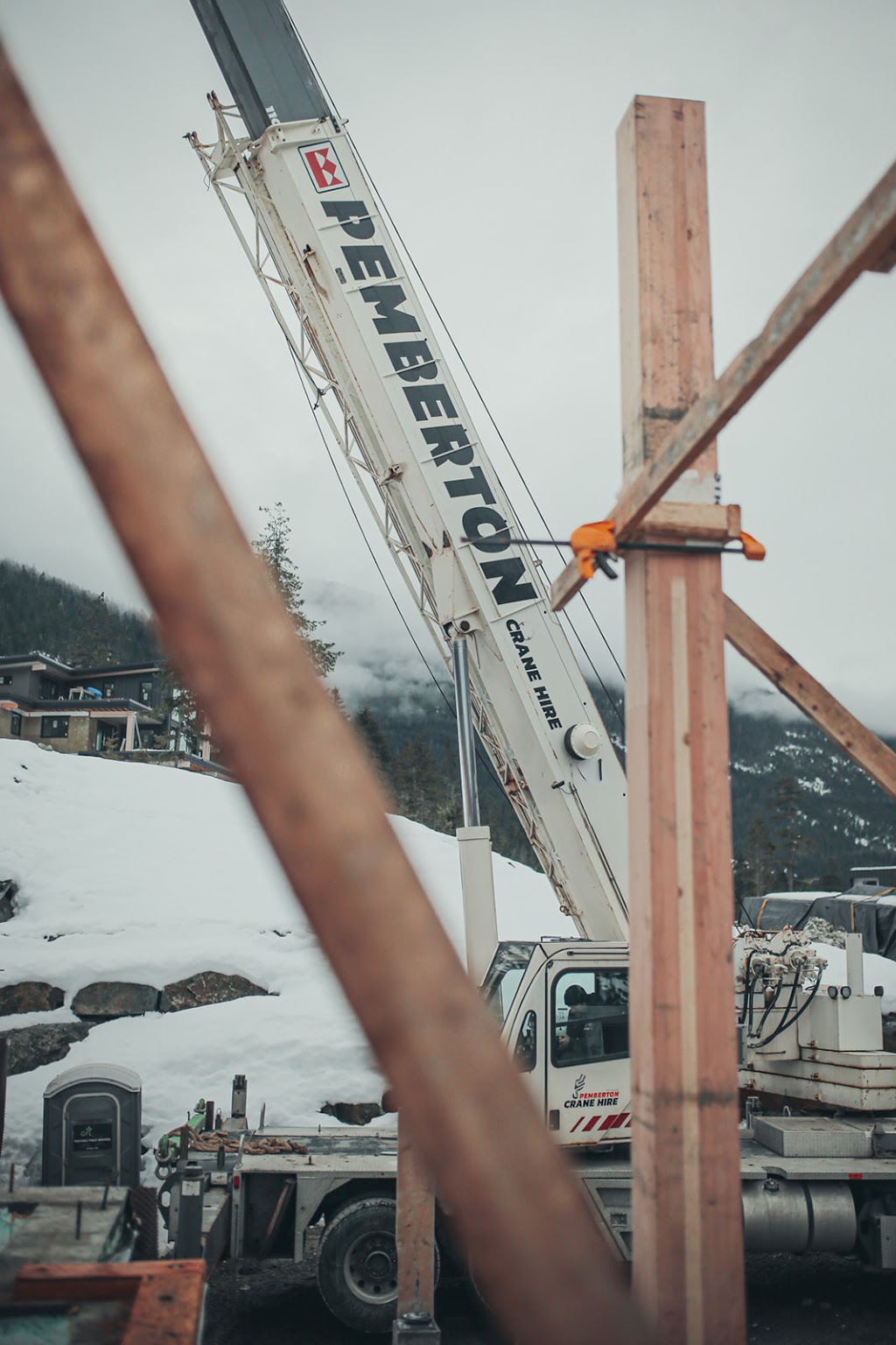 Pemberton Crane Hire Ltd. | 7101 Nancy Greene Dr, Whistler, BC V8E 0E7, Canada | Phone: (604) 967-3207