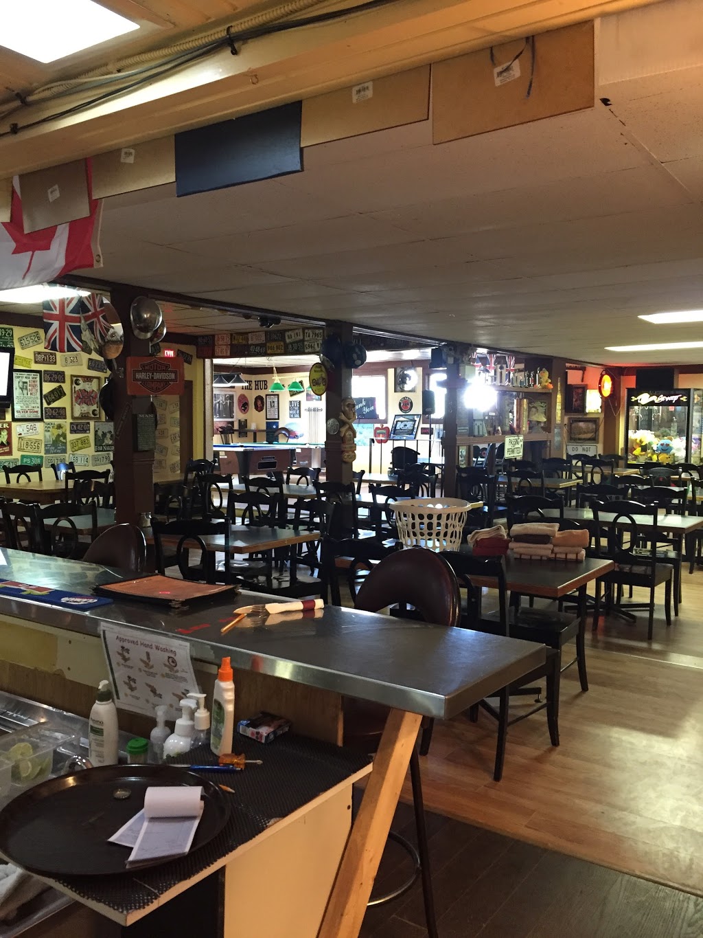 Onoway Hotel Hub Tavern And Kitchen | 4918 50 St, Onoway, AB T0E 1V0, Canada | Phone: (780) 967-2390