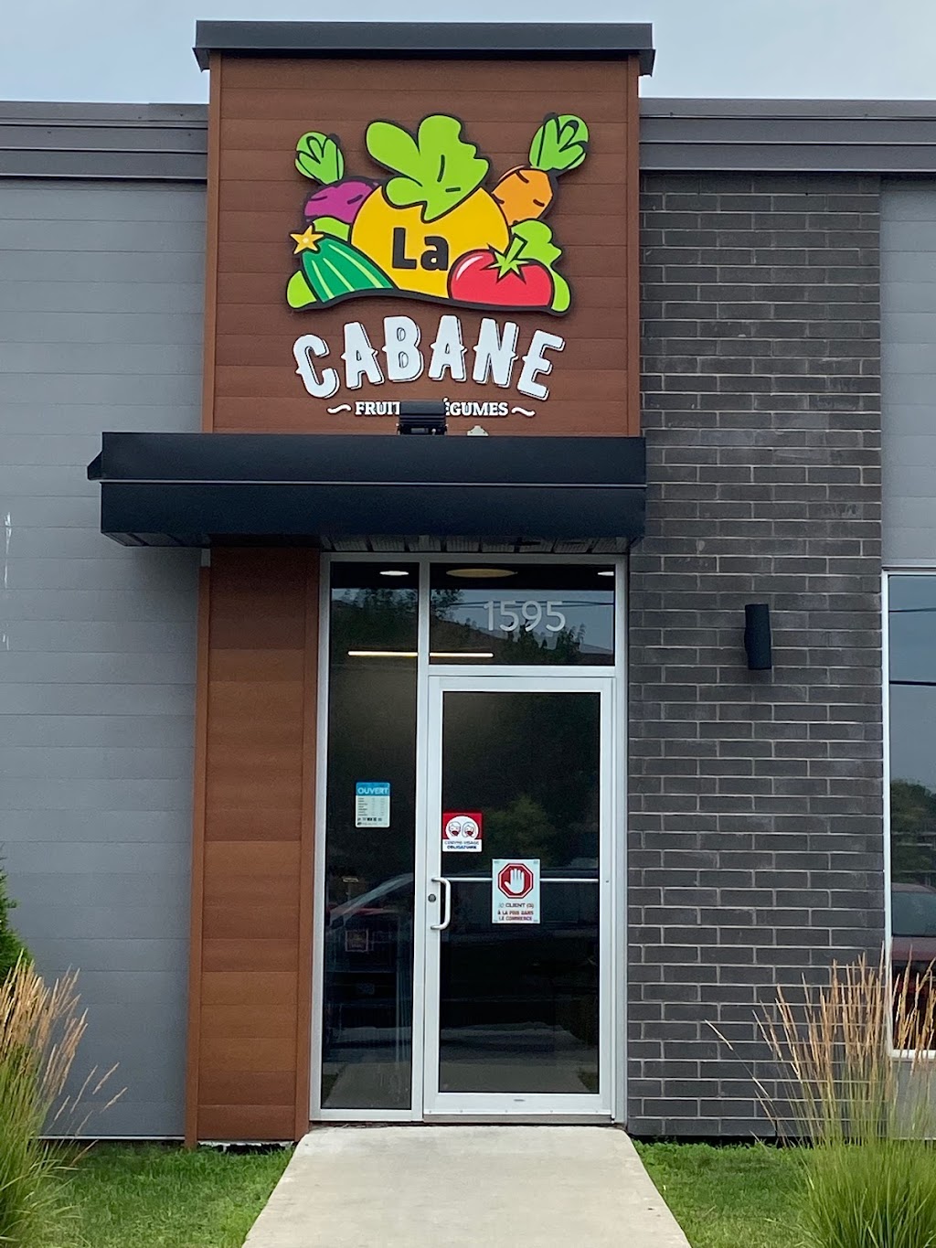 La Cabane Frais & Local | 1595 Bd Lemire, Drummondville, QC J2C 5A5, Canada | Phone: (819) 445-6426