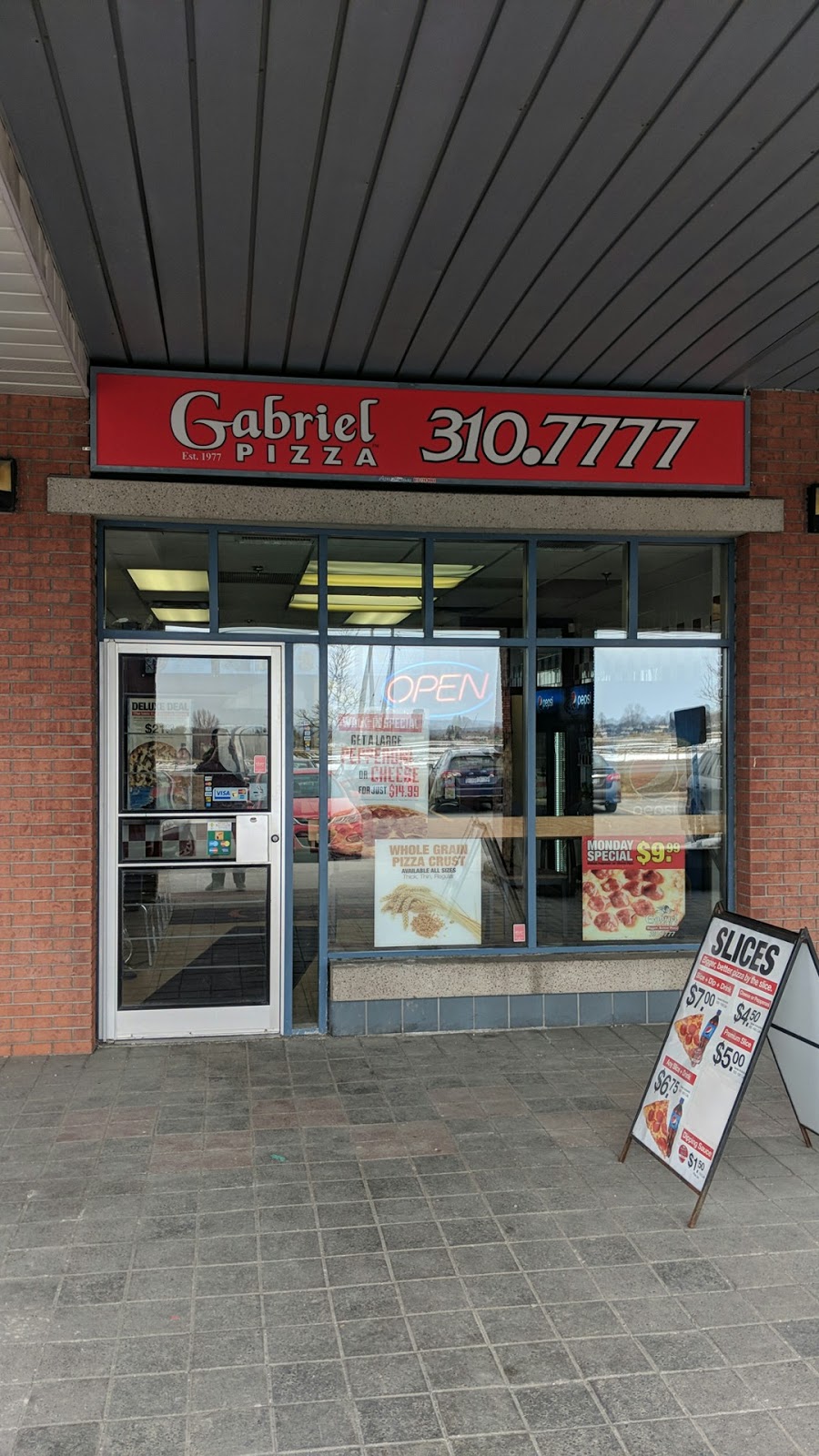 Gabriel Pizza | 780 Baseline Rd, Ottawa, ON K2C 3V8, Canada | Phone: (613) 319-7777