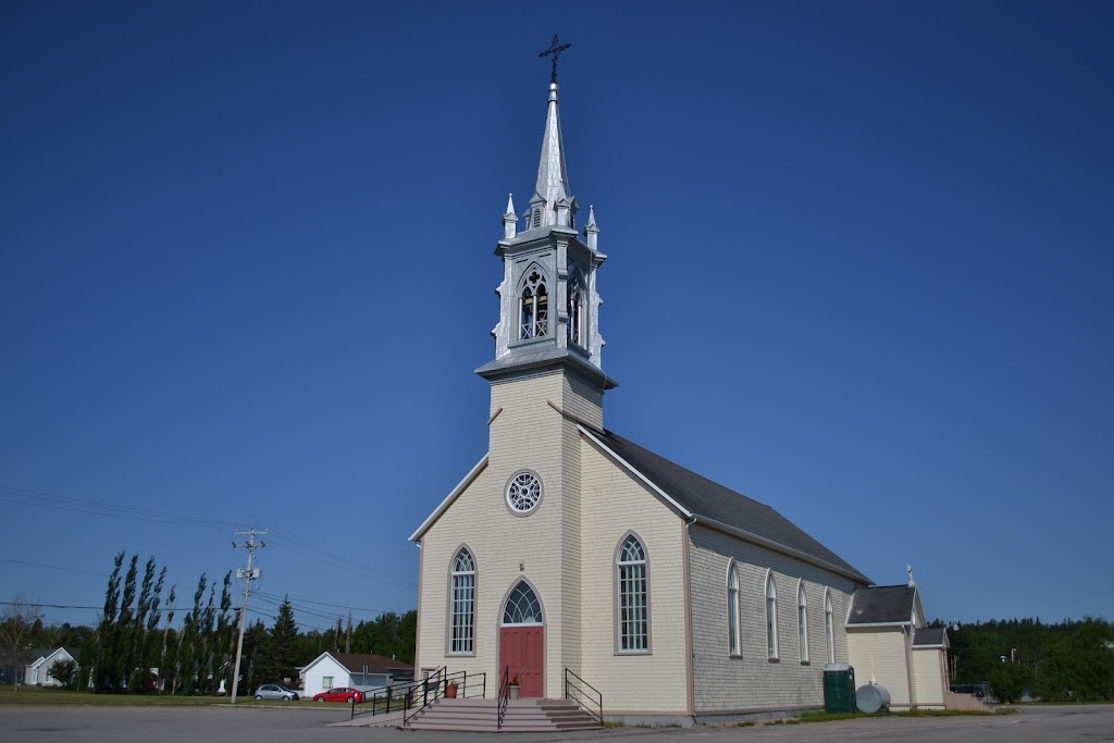 Saint Anne Catholic Church | 536 Rue de Mgr Bouchard, Portneuf-sur-Mer, QC G0T 1P0, Canada | Phone: (418) 238-2194