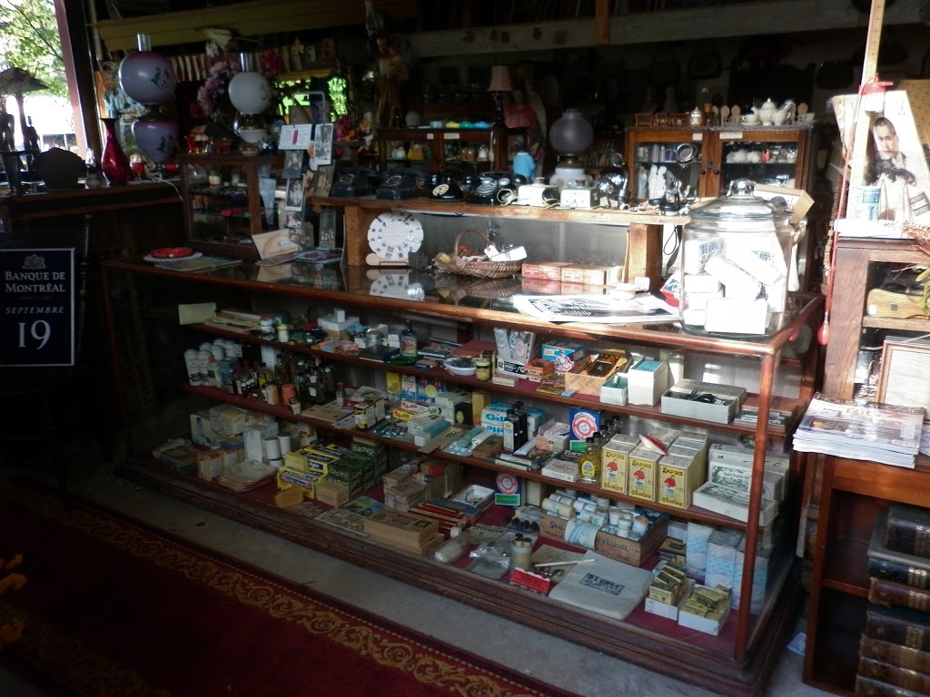 antiquites lauraine gaudet | 149 rte 261 nord, Maddington Falls, QC G0Z 1C0, Canada | Phone: (819) 740-1509