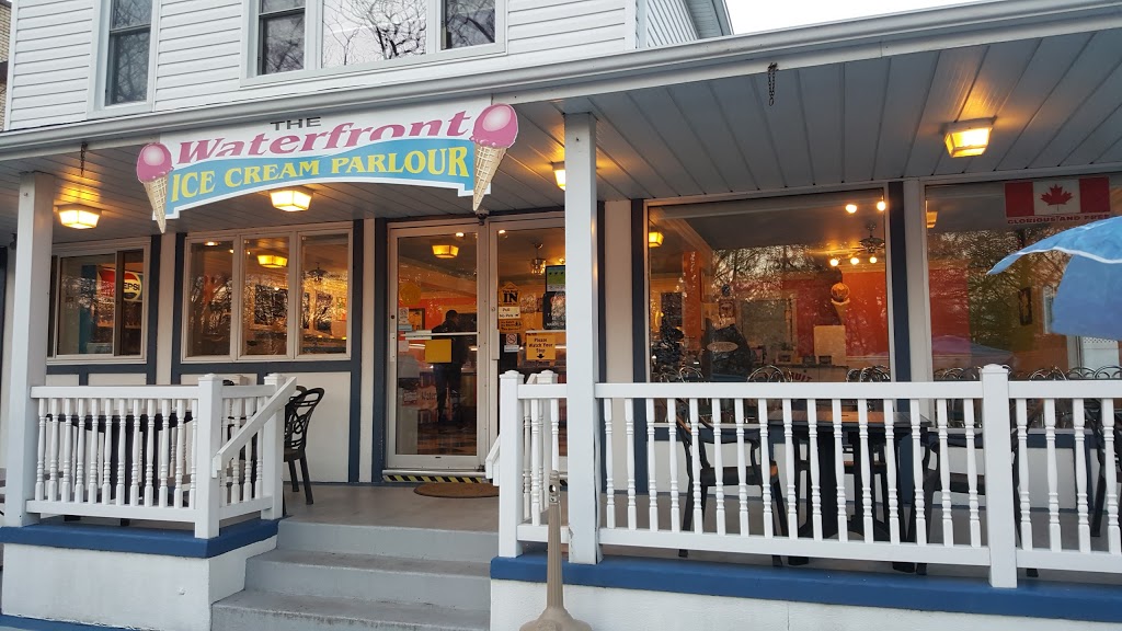 Waterfront Ice Cream & Frozen Yogurt | 229 Dalhousie St, Amherstburg, ON N9V 1W6, Canada | Phone: (519) 736-5553