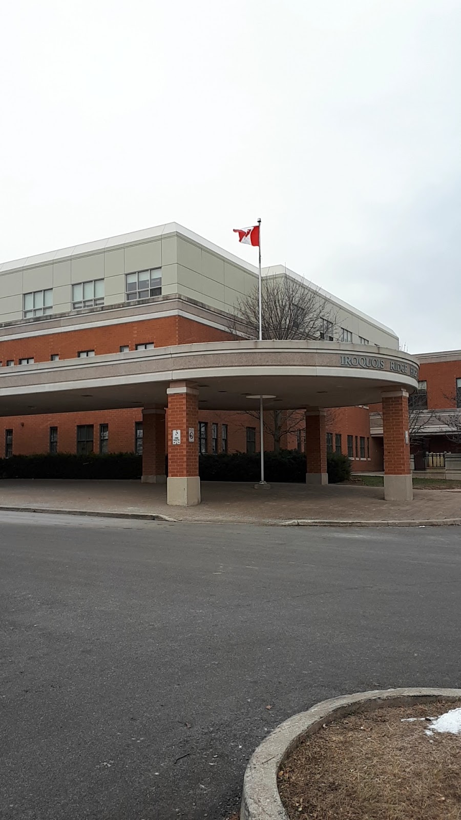 Iroquois Ridge High School | 1123 Glenashton Dr, Oakville, ON L6H 5M1, Canada | Phone: (905) 845-0012