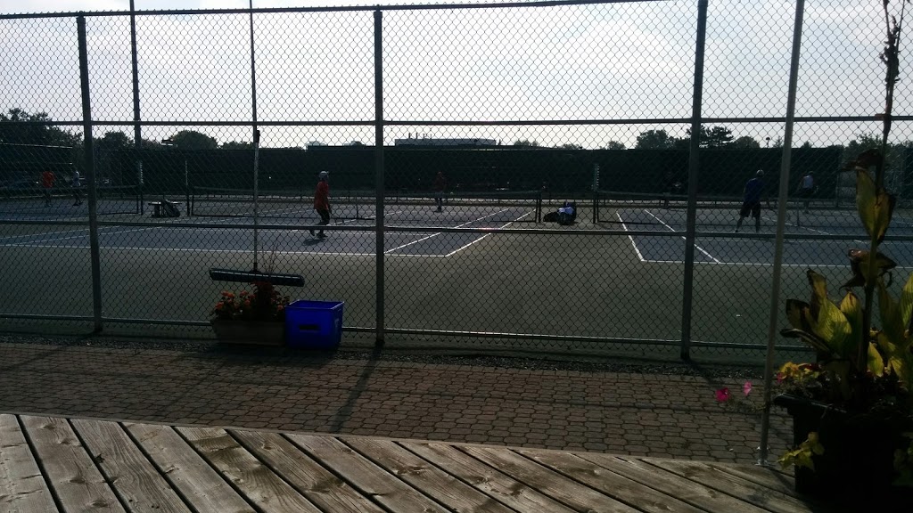 Bronte Tennis Club | 2310 Bridge Rd, Oakville, ON L6L 2G6, Canada | Phone: (905) 847-8033