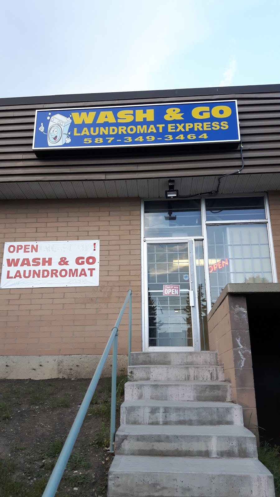 Wash & Go Laundromat Express | 417 54 Ave NW, Calgary, AB T2K 1B2, Canada | Phone: (587) 349-3464