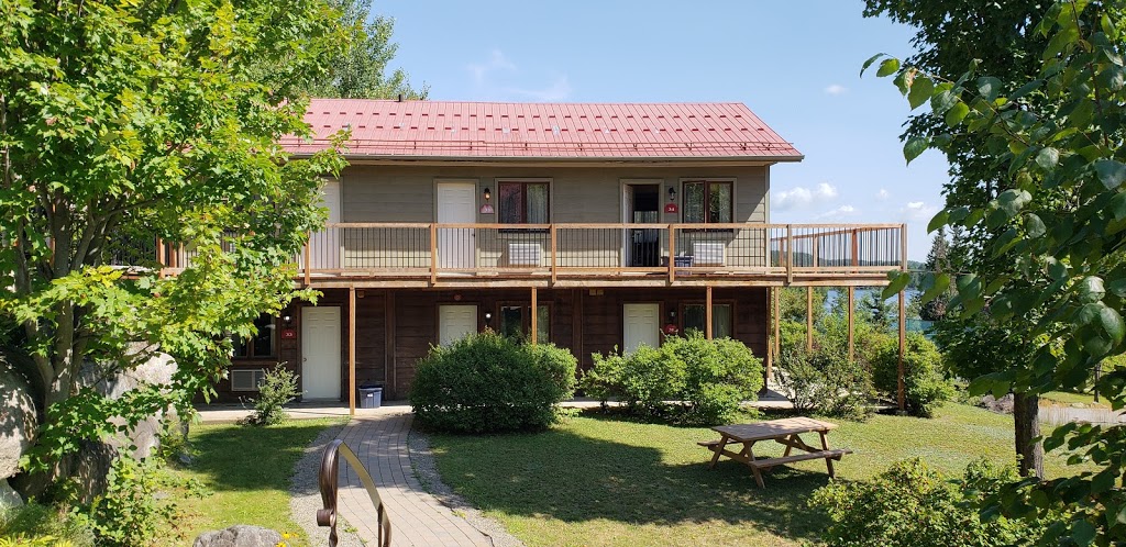 Auberge du Lac Morency | 42 Rue de la Chaumine, Saint-Hippolyte, QC J8A 2N4, Canada | Phone: (450) 563-5546