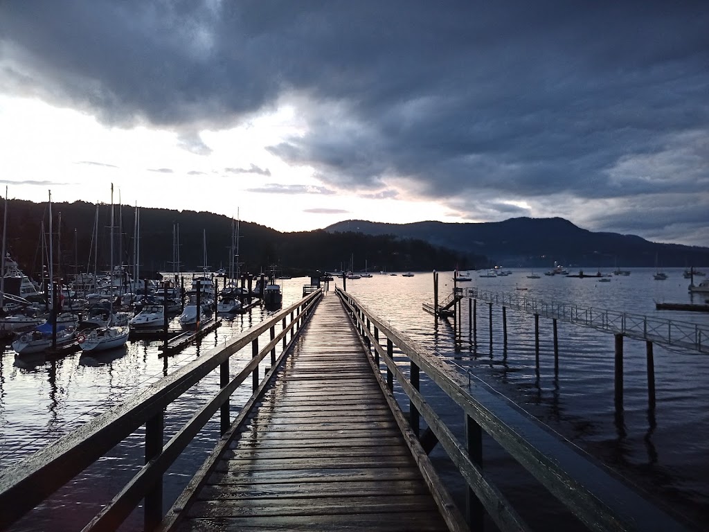 Anglers Anchorage Marina | 905 Grilse Ln, Brentwood Bay, BC V8M 1B5, Canada | Phone: (250) 652-3531