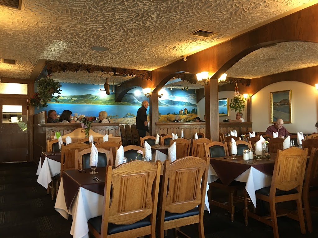 Granada Restaurant | 6249 Marine Ave, Powell River, BC V8A 4K6, Canada | Phone: (604) 483-3333