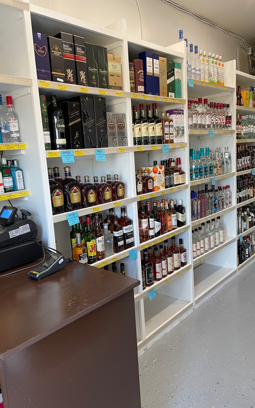 Rickys Liquor | 25415 Terrault Rd, Alberta T8T 0C6, Canada | Phone: (780) 460-2163