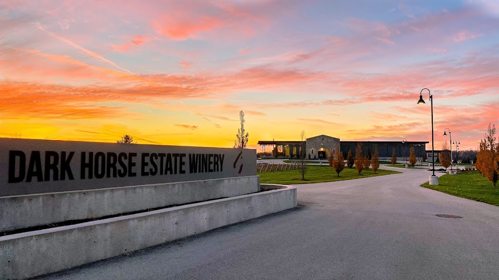 Dark Horse Estate Winery Inc. | 70665 B Line, Grand Bend, ON N0M 1T0, Canada | Phone: (519) 238-5000