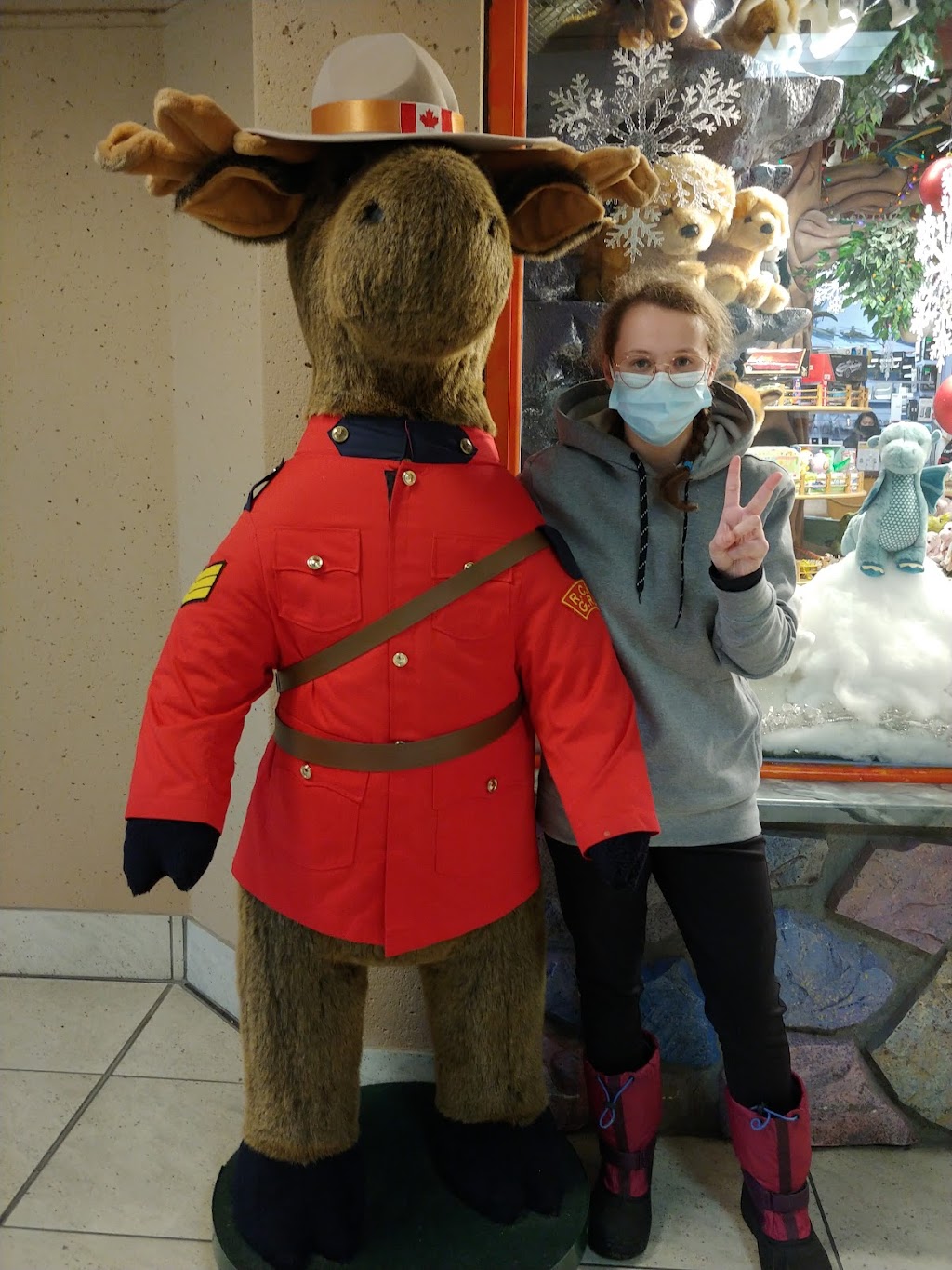 Whos Who In The Zoo Concourse A Store | 2000 Airport Rd NE #8101, Calgary, AB T2E 6W5, Canada | Phone: (403) 291-7037