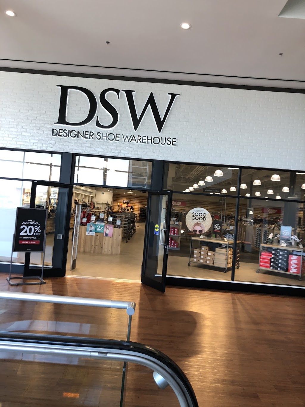 DSW Designer Shoe Warehouse | 4751 Mcclelland Rd #2202, Richmond, BC V6X 0M5, Canada | Phone: (778) 329-0545