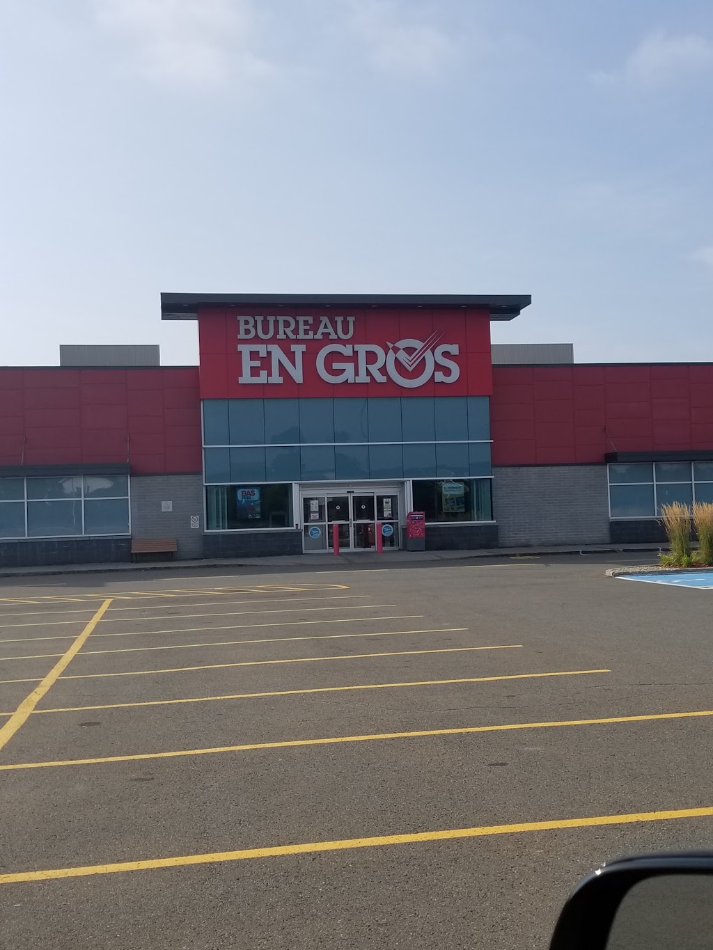 Bureau en Gros Quebec | 102-4605 Boulevard de lAuvergne, Québec, QC G2C 1H7, Canada | Phone: (418) 840-0077