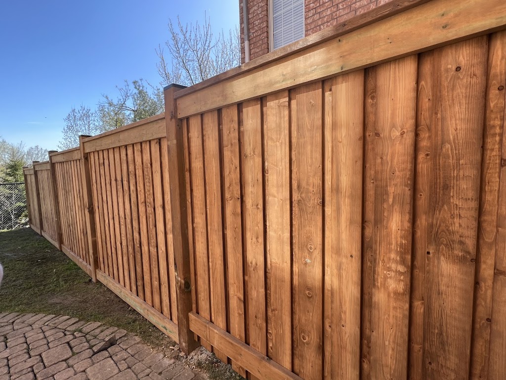 Exclusivefencing and Decking | 19 Zamek St, Brampton, ON L6R 3V3, Canada | Phone: (289) 981-9217