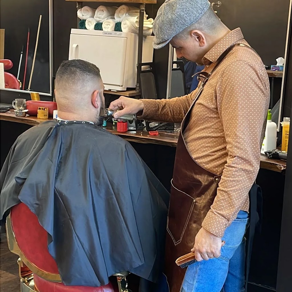 Luigis barbershop | 3827 40 Ave, Red Deer, AB T4N 2W4, Canada | Phone: (587) 272-2227