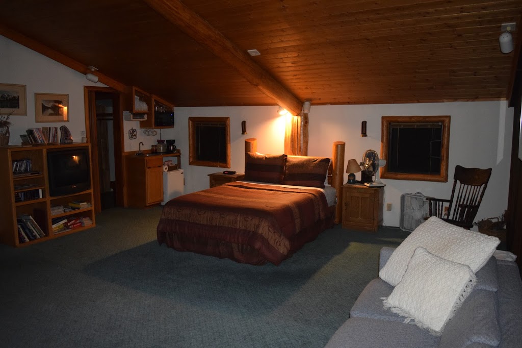 Glacier Guest Suites | 8040 Mt Baker Hwy, Maple Falls, WA 98266, USA | Phone: (360) 599-2927