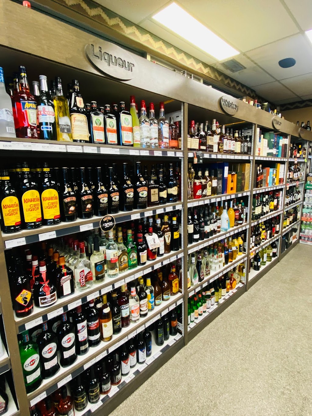 Bridgeland Liquor Store | 630 1 Ave NE, Calgary, AB T2E 0B6, Canada | Phone: (403) 265-3856