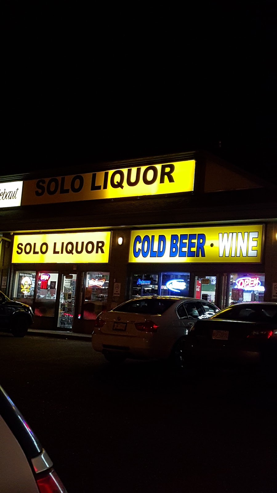 Solo Liquor Crowfoot | 818 Crowfoot Crescent NW, Calgary, AB T3G 4S3, Canada | Phone: (403) 208-7657