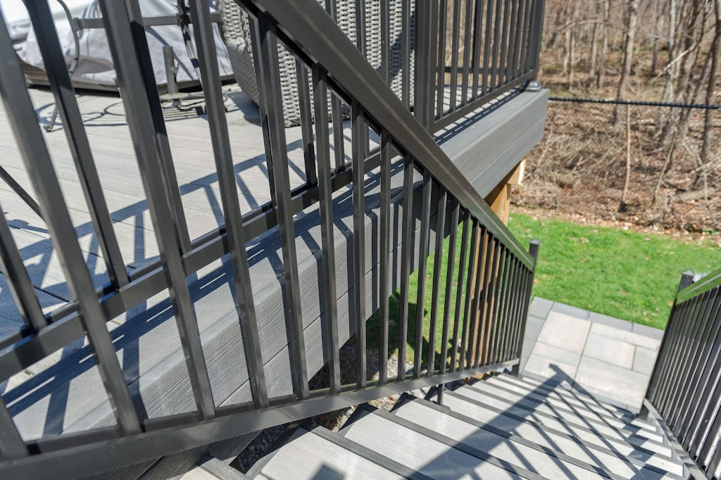 Composite Deck Shop | 49 Truman Rd, Barrie, ON L4N 8Y7, Canada | Phone: (705) 770-0945