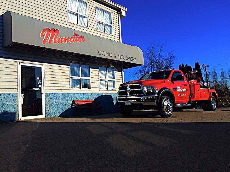 Mundies Towing & Recovery | 923 Delestre Ave, Coquitlam, BC V3K 2G7, Canada | Phone: (604) 298-1733