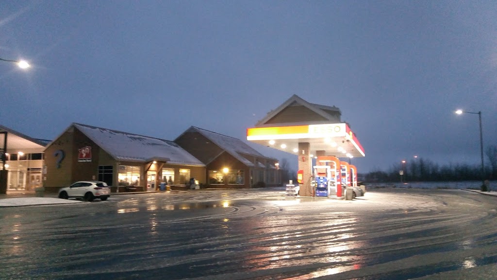 ESSO COUCHE-TARD | 420 Chemin J.-René-Gauthier, Rigaud, QC J0P 1P0, Canada | Phone: (450) 451-1254