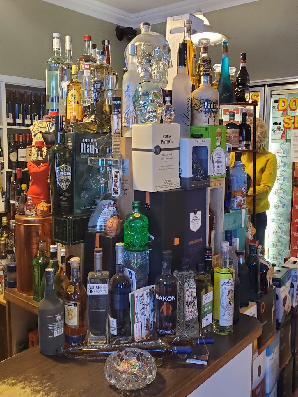 Frank Slide Liquor | 14809 20 Ave, Frank, AB T0K 0E0, Canada | Phone: (403) 562-8043