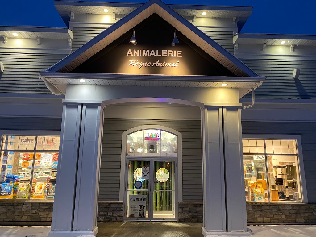 Animalerie Règne Animal du Quartier Bromont | 570 Rue de la place Champêtre #100, Bromont, QC J2L 0A1, Canada | Phone: (450) 534-2233