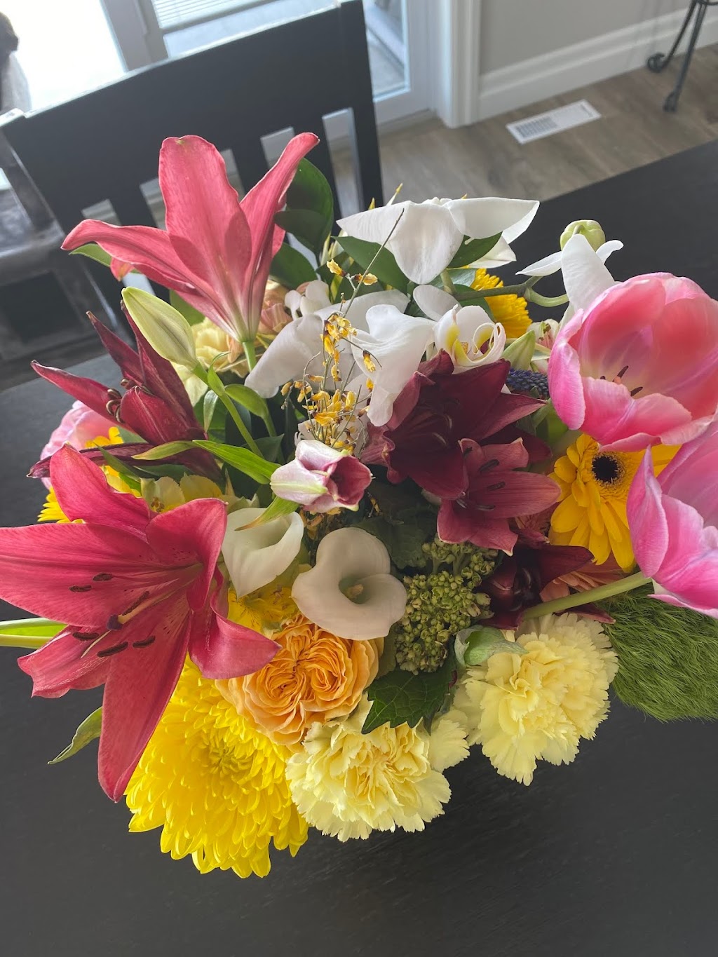 Lyric Flowers | 123 Queen St E, St. Marys, ON N4X, Canada | Phone: (519) 284-0808