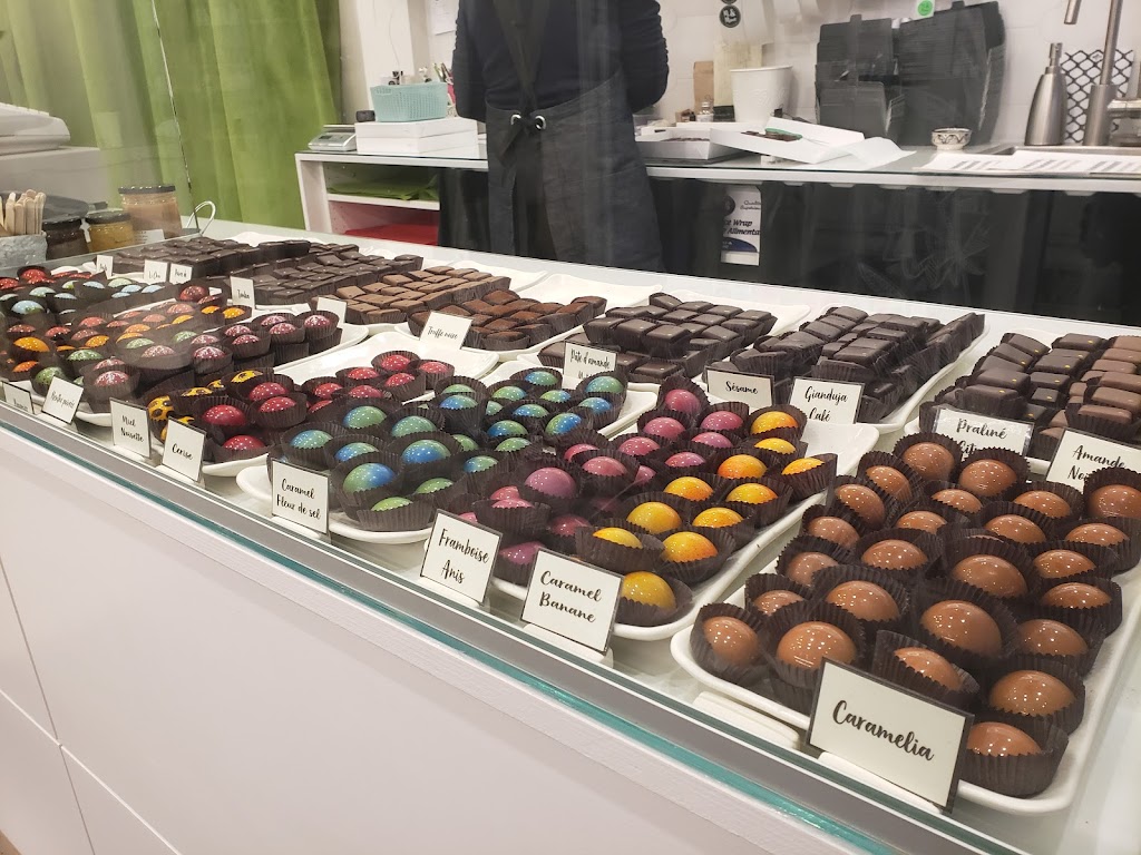 M.& Mme Chocolat | 273 Rue Beaubien E, Montréal, QC H2S 1R7, Canada | Phone: (514) 379-3924