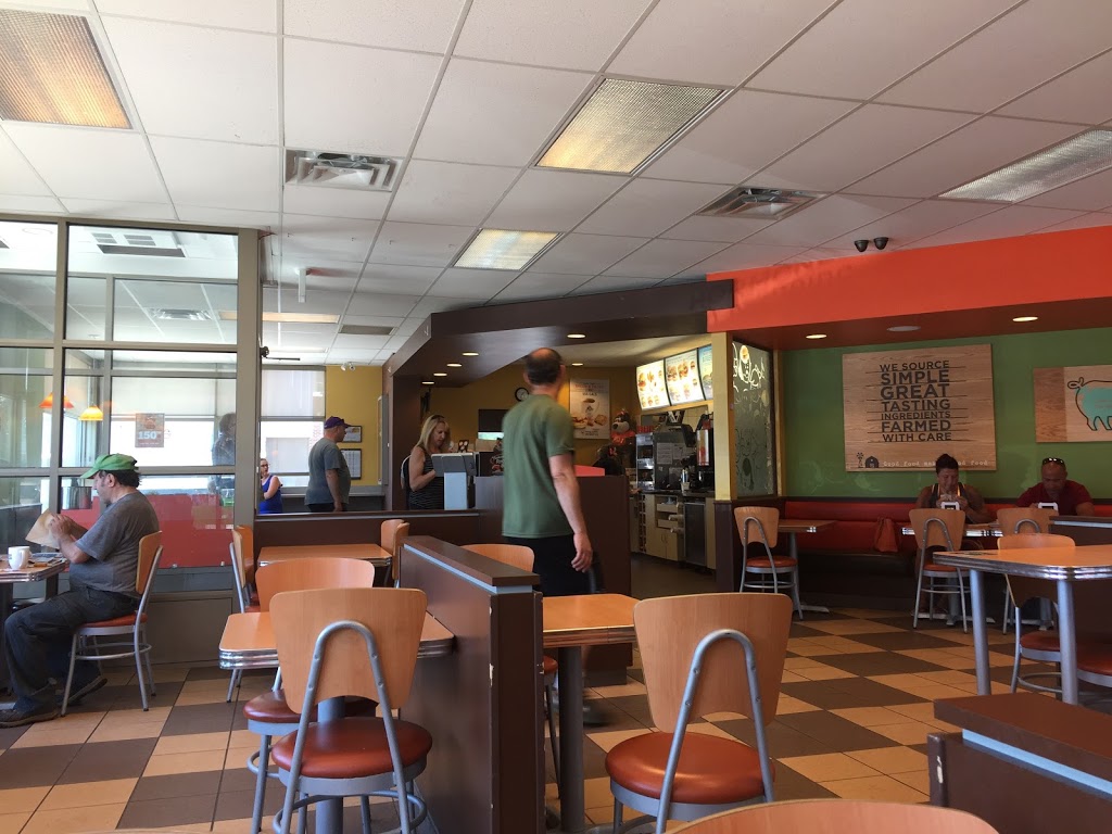 A&W Canada | 213 Broad St E, Dunnville, ON N1A 1G1, Canada | Phone: (905) 774-7992