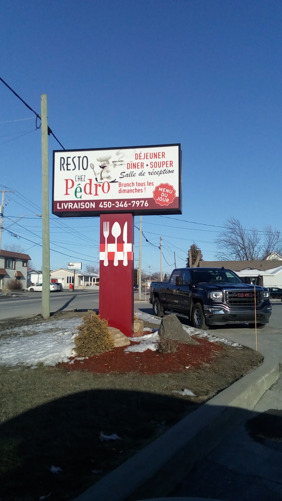 Resto Pedro | 82 QC-104, Saint-Jean-sur-Richelieu, QC J2X 1H1, Canada | Phone: (450) 346-7976