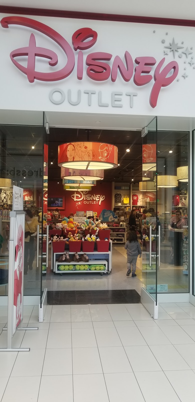 Disney Store | 1900 Military Rd, Niagara Falls, NY 14304, USA | Phone: (716) 297-0895