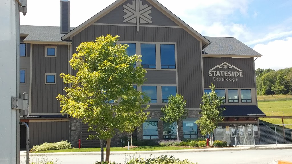 Stateside Hotel and Baselodge | 120 VT-242, Jay, VT 05859, USA | Phone: (802) 988-2611