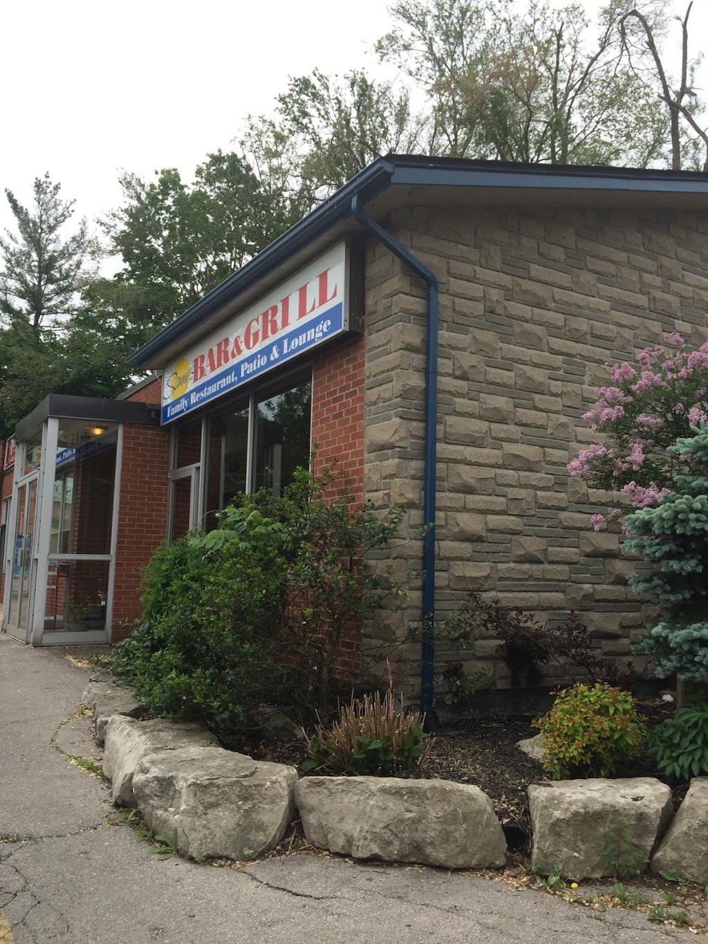 Sammys Family Restaurant | 2 Cameron Dr, Ancaster, ON L9G 2L3, Canada | Phone: (905) 648-6756