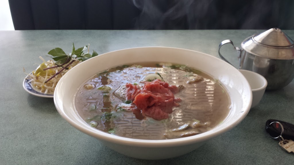 Pho Xuan Noodle House | 920 36 St NE #128, Calgary, AB T2A 6L8, Canada | Phone: (403) 204-1299