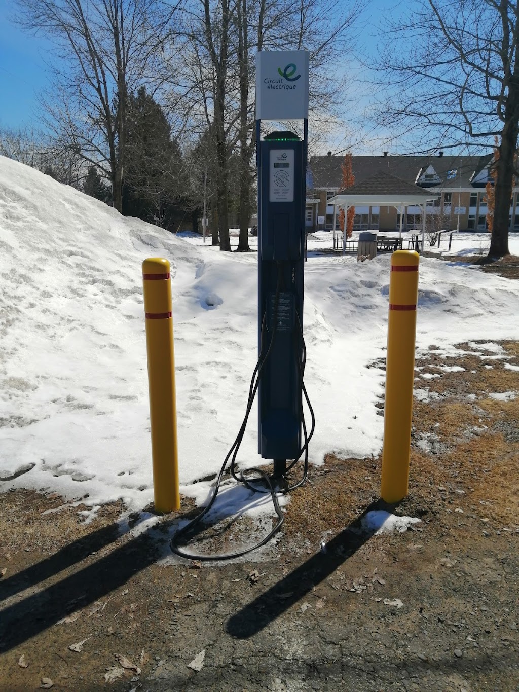 Electric Circuit Charging Station | 1310 Rue Principale, Aston-Jonction, QC G0Z 1A0, Canada | Phone: (800) 686-9243