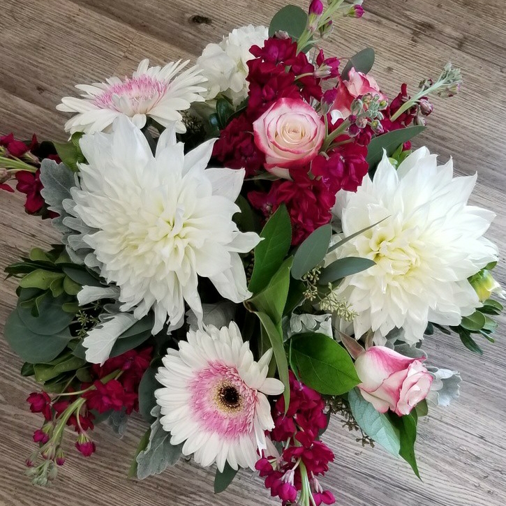 Quinn and Kims Flowers | Box 385, 515 Ross Ave, Dalmeny, SK S0K 1E0, Canada | Phone: (306) 956-0601