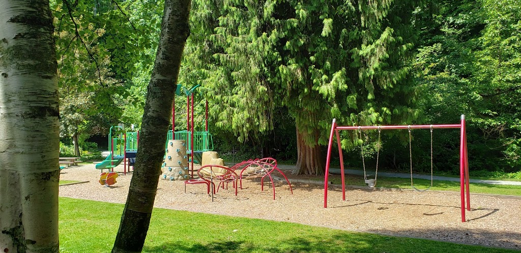 Playground | 1871 MacGowan Ave, North Vancouver, BC V7P 2X5, Canada | Phone: (604) 990-2311