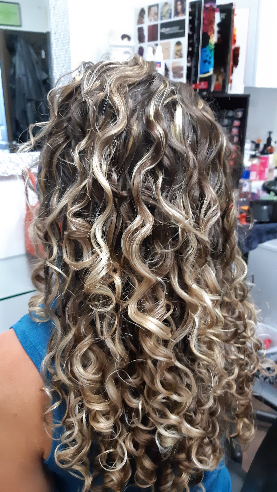 Natural Curly Hair Haven | 2755 Lake Shore Blvd W Unit b, Etobicoke, ON M8V 1H2, Canada | Phone: (416) 892-4022