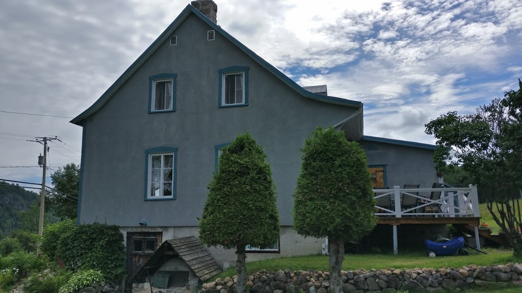 Gîte Au Fil du Temps | 43 Rue Principale, Saint-Aimé-des-Lacs, QC G0T 1S0, Canada | Phone: (418) 633-5329