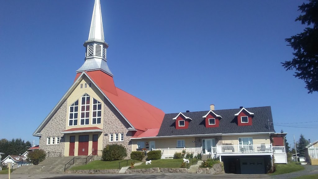 Église Saint-Jean-lEvangéliste | 139 Rue Lemieux, Bégin, QC G0V 1B0, Canada | Phone: (418) 672-4653