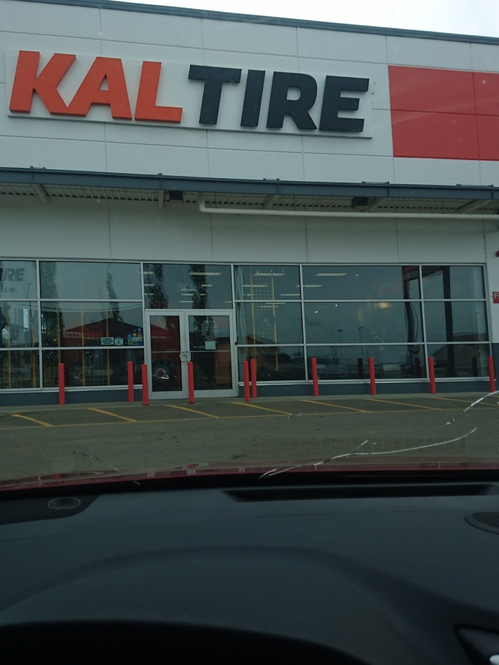 Kal Tire | 27 Strathmoor Dr, Sherwood Park, AB T8H 0C1, Canada | Phone: (780) 417-9500