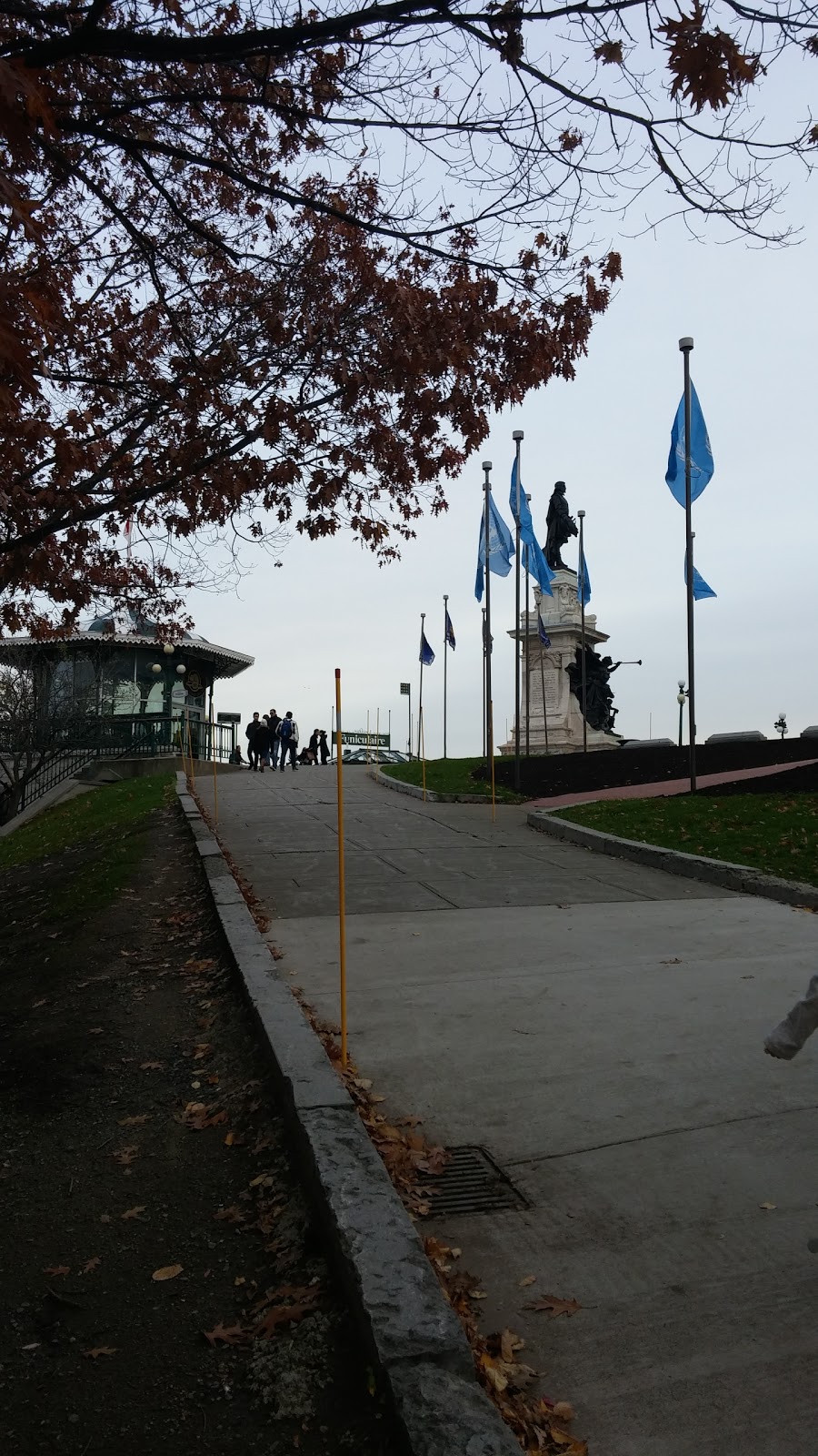 Bus Tours of Old Quebec | 2715 Boulevard Louis-XIV, Québec, QC G1C 5S9, Canada | Phone: (418) 664-0460