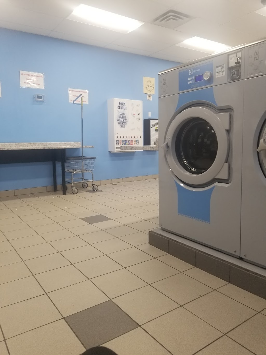 Sunrise Laundromat | 1405 2nd Ave W, Owen Sound, ON N4K 6T6, Canada | Phone: (519) 371-7833